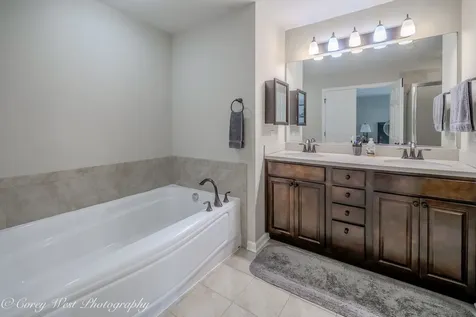 4062 Pompton Avenue Elgin IL 60124