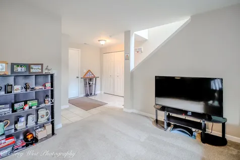 4062 Pompton Avenue Elgin IL 60124