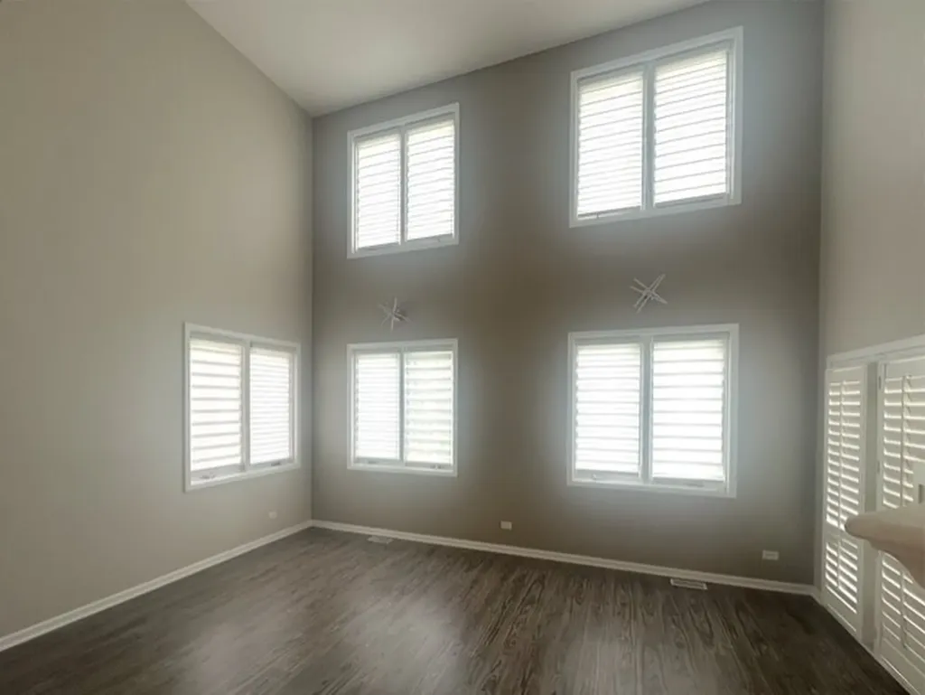 670 Leslie Court Carol Stream IL 60188