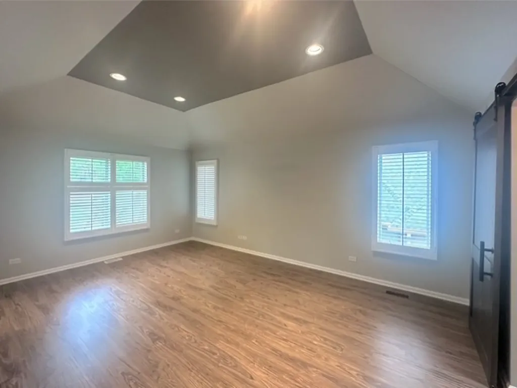 670 Leslie Court Carol Stream IL 60188