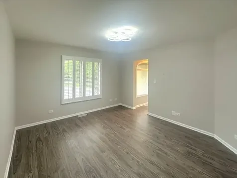 670 Leslie Court Carol Stream IL 60188