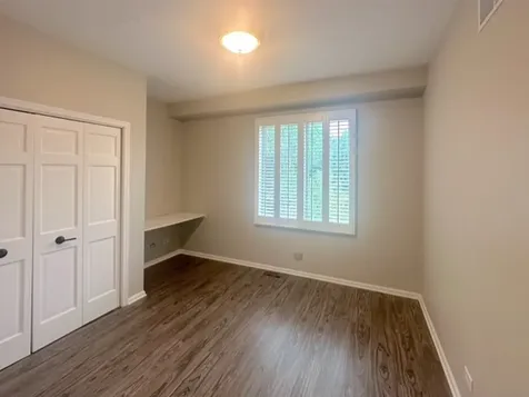 670 Leslie Court Carol Stream IL 60188