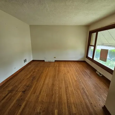8456 South Damen Avenue Chicago IL 60620