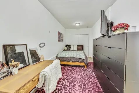 1332 West Nelson Street Chicago IL 60657
