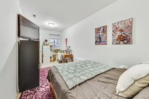 1332 West Nelson Street Chicago IL 60657
