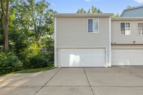 267 West Treehouse Lane Round Lake IL 60073
