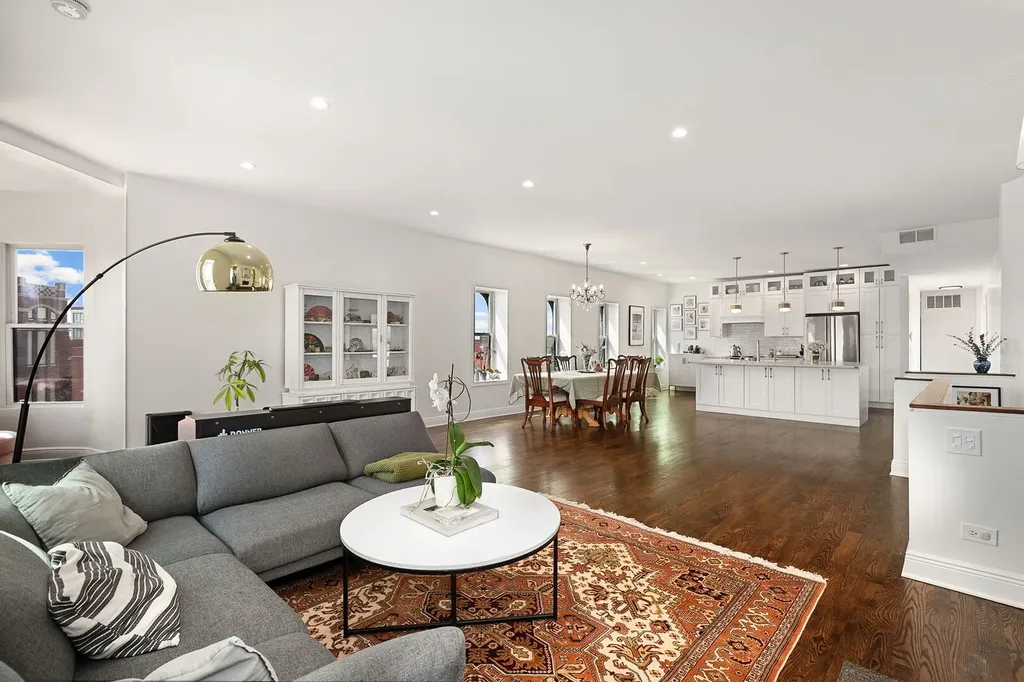 958 West Willow Street Chicago IL 60614