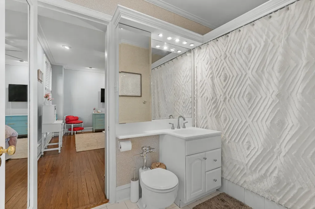 3740 North Lake Shore Drive Chicago IL 60613