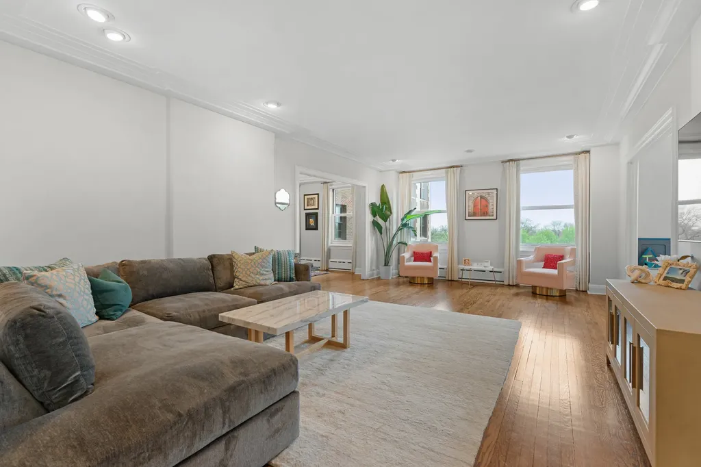 3740 North Lake Shore Drive Chicago IL 60613
