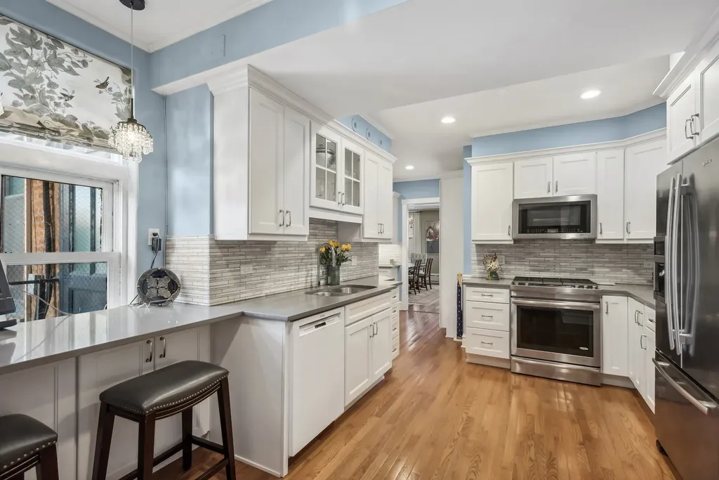 3740 North Lake Shore Drive Chicago IL 60613