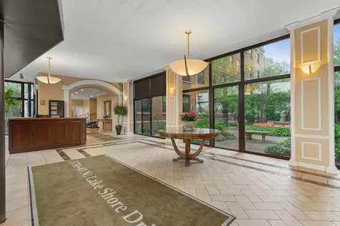 3740 North Lake Shore Drive Chicago IL 60613