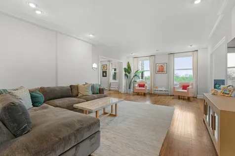 3740 North Lake Shore Drive Chicago IL 60613