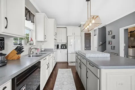 3097 Chalkstone Avenue Elgin IL 60124