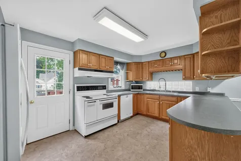 905 South Hennepin Avenue Dixon IL 61021