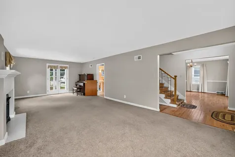 905 South Hennepin Avenue Dixon IL 61021