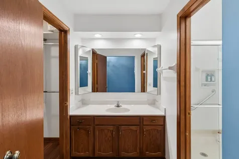 1108 East Oxford Lane Arlington Heights IL 60004
