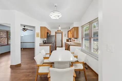 1108 East Oxford Lane Arlington Heights IL 60004
