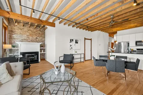 1925 West Division Street Chicago IL 60622