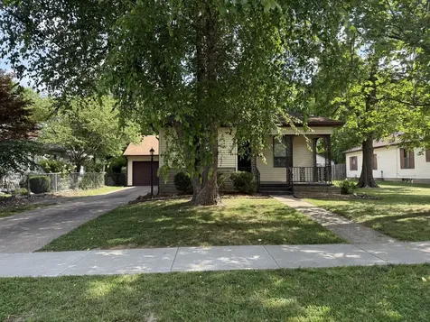 806 East Boulevard Street Marion IL 62959