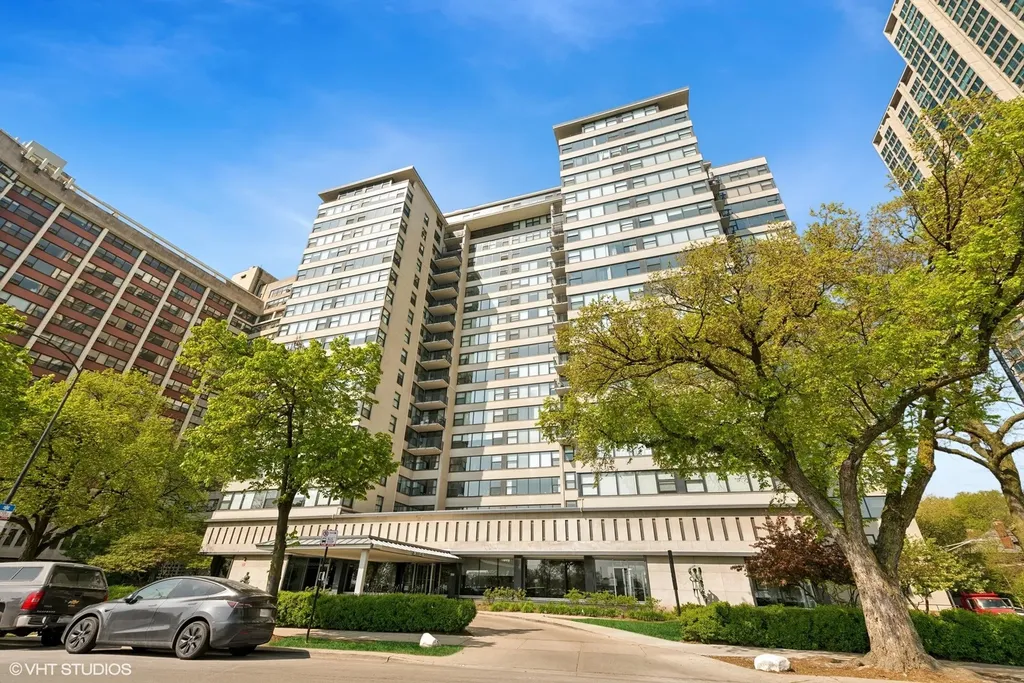 3430 North Lake Shore Drive Chicago IL 60657