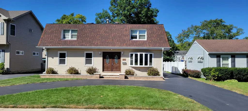 1110 South Chase Street Wheaton IL 60189