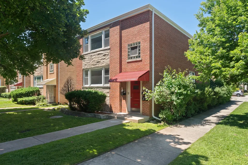 8156 Knox Avenue Skokie IL 60076