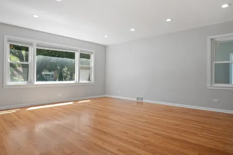 8156 Knox Avenue Skokie IL 60076