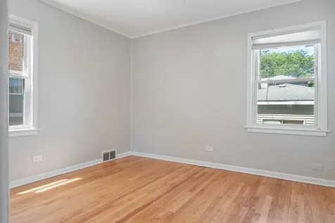 8156 Knox Avenue Skokie IL 60076