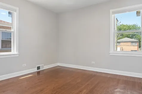 8156 Knox Avenue Skokie IL 60076