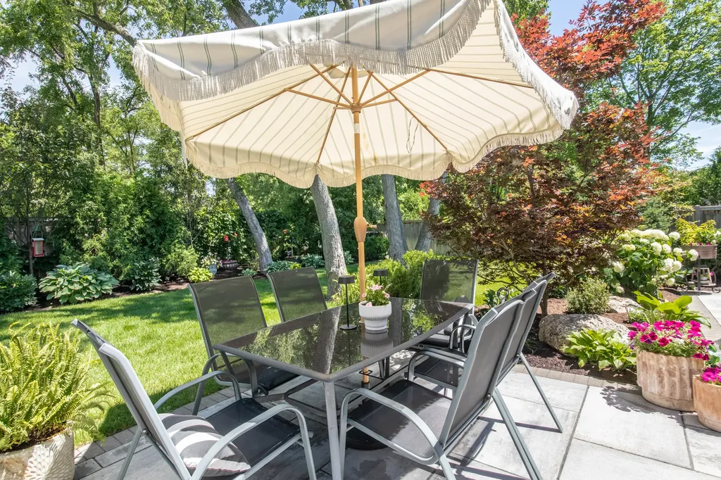 250 Clair View Court Lake Zurich IL 60047