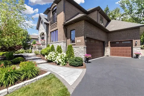 250 Clair View Court Lake Zurich IL 60047