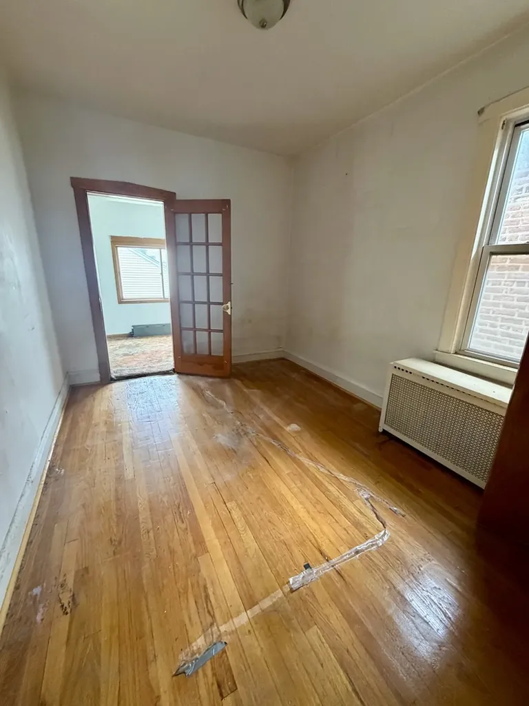 5216 West Melrose Street Chicago IL 60641