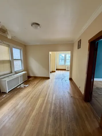 5216 West Melrose Street Chicago IL 60641