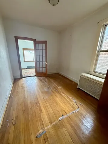 5216 West Melrose Street Chicago IL 60641