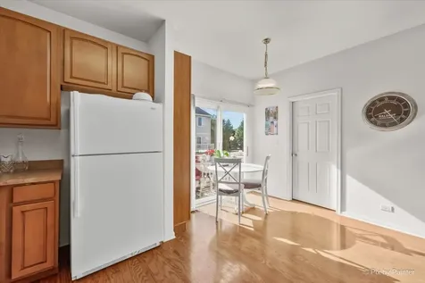 435 Cary Woods Circle Cary IL 60013