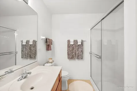 435 Cary Woods Circle Cary IL 60013