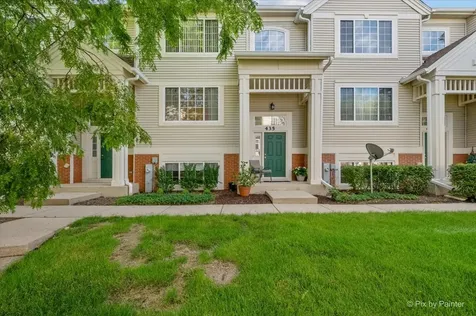 435 Cary Woods Circle Cary IL 60013