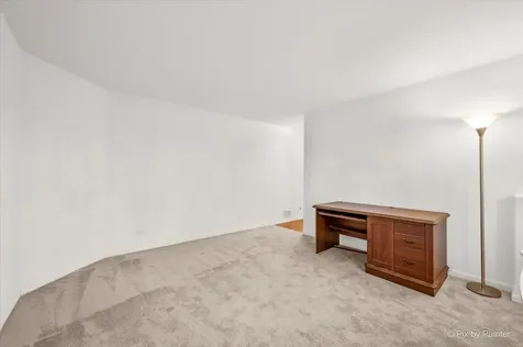 435 Cary Woods Circle Cary IL 60013