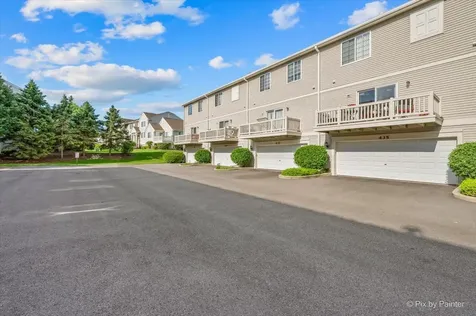 435 Cary Woods Circle Cary IL 60013