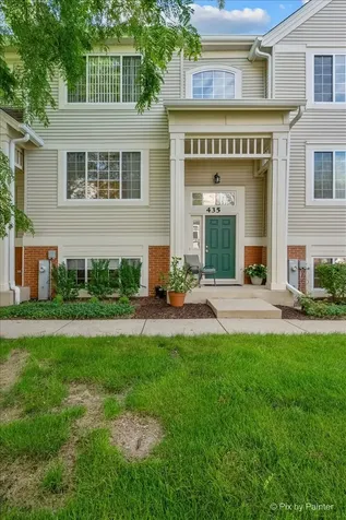 435 Cary Woods Circle Cary IL 60013