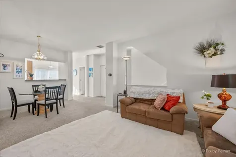 435 Cary Woods Circle Cary IL 60013