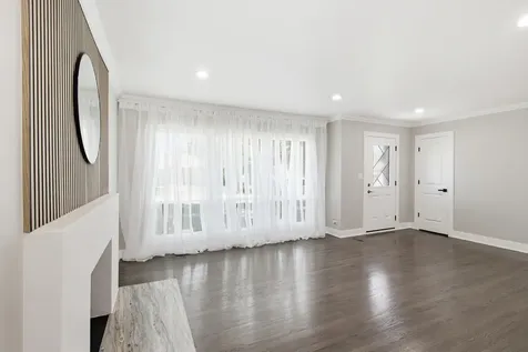 1857 Bristol Avenue Westchester IL 60154