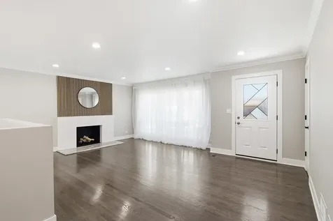1857 Bristol Avenue Westchester IL 60154