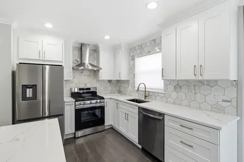 1857 Bristol Avenue Westchester IL 60154