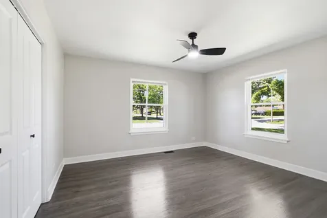 1857 Bristol Avenue Westchester IL 60154