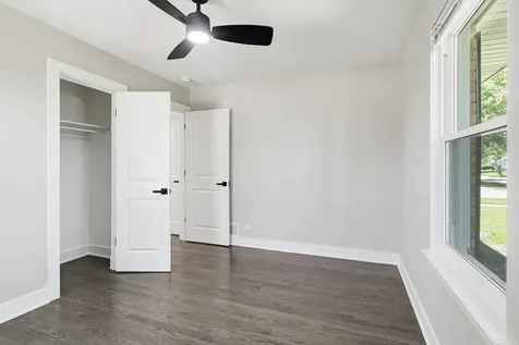 1857 Bristol Avenue Westchester IL 60154