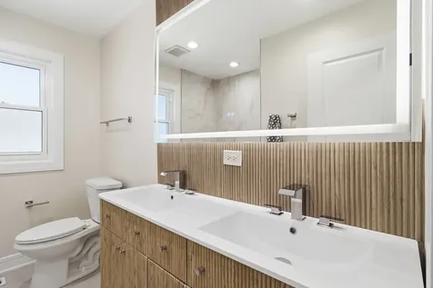 1857 Bristol Avenue Westchester IL 60154