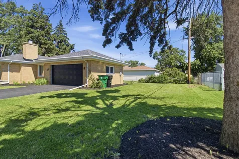 1857 Bristol Avenue Westchester IL 60154