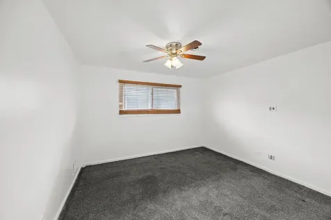 220 West 155th Street Harvey IL 60426