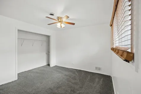 220 West 155th Street Harvey IL 60426